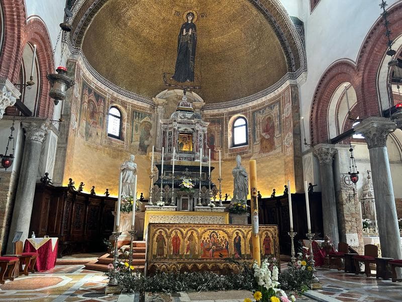 Basilica Dei Santi Maria E Donato