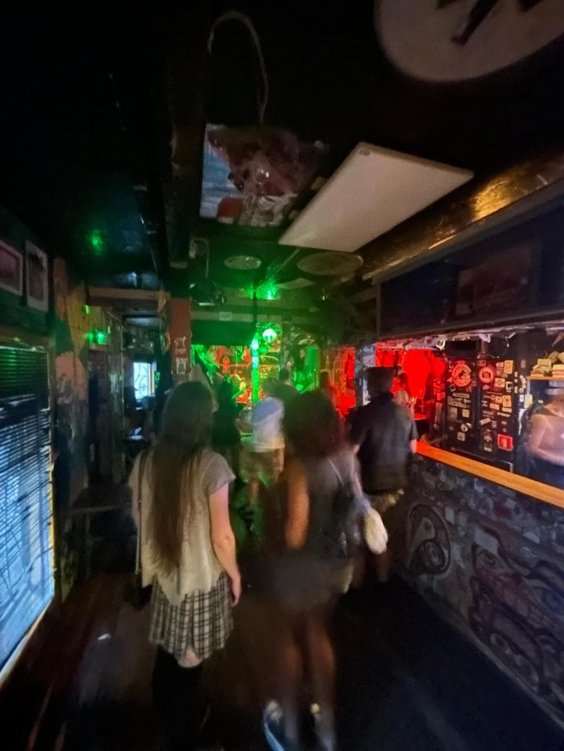 Clubs & Bars