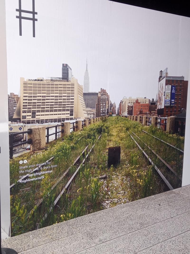 Diller–von Furstenberg Sundeck & Water Feature