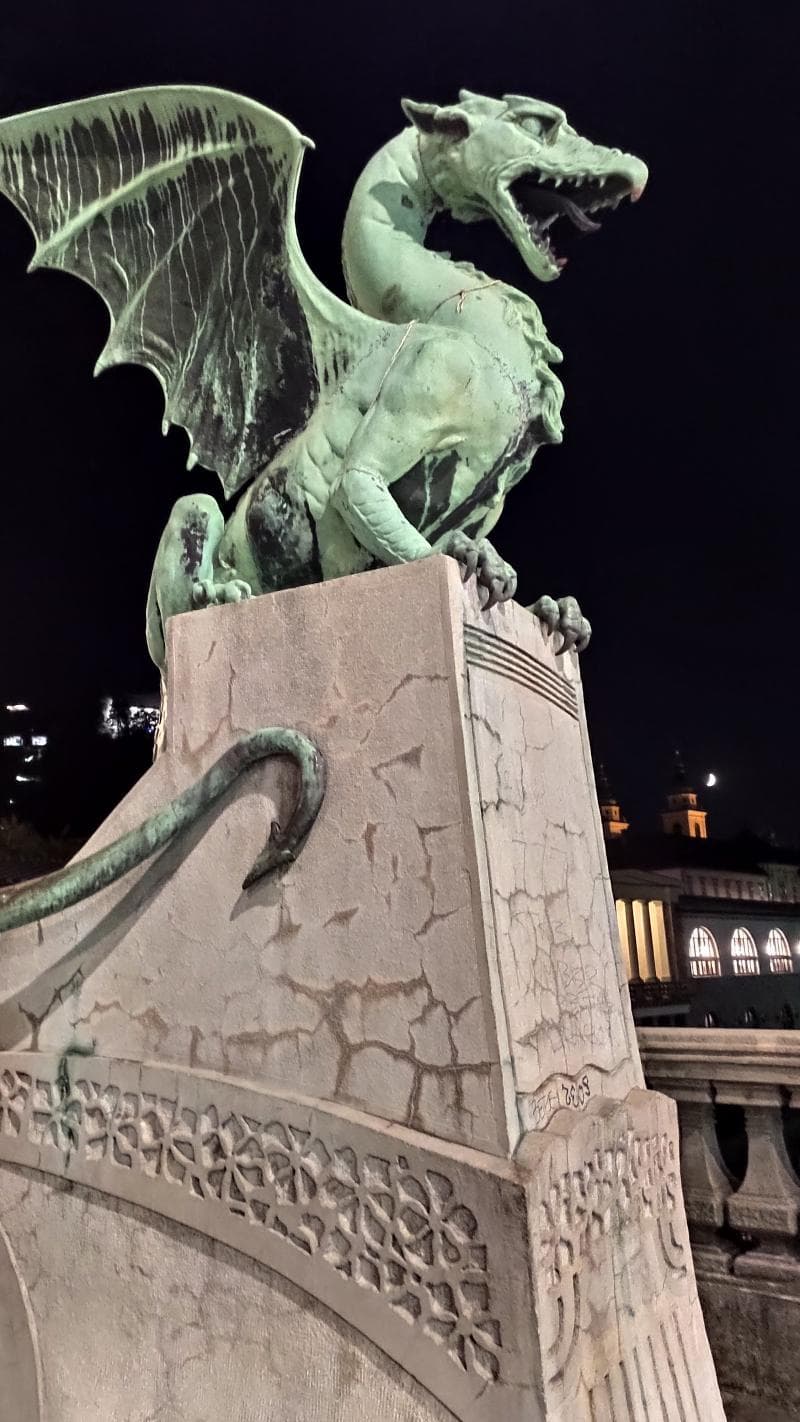 Dragon Statues