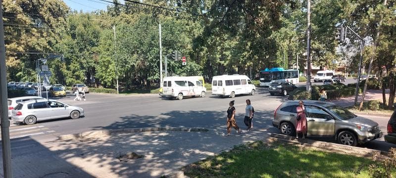Erkindik Boulevard