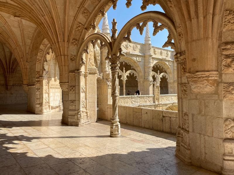 Façade Details
