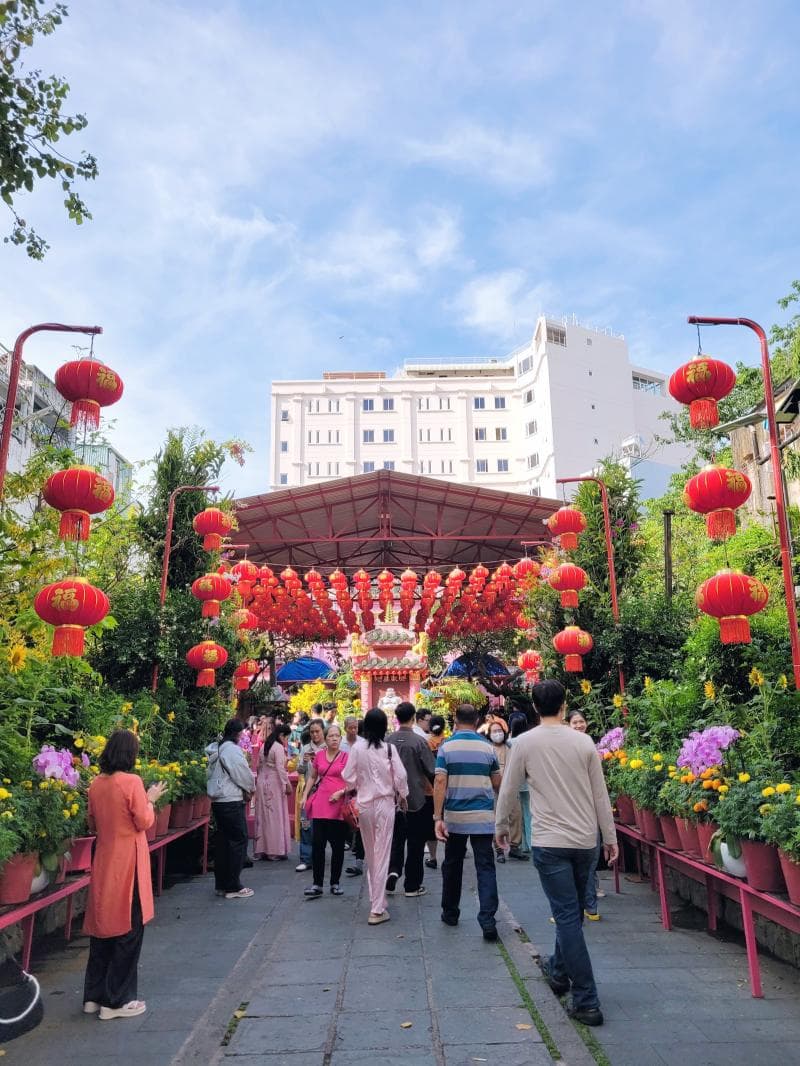 Jade Emperor Statue