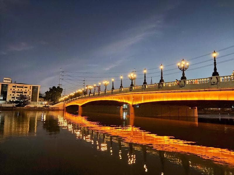 Jones Bridge