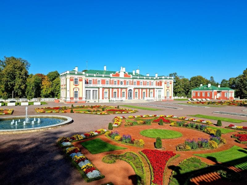 Kadriorg Palace