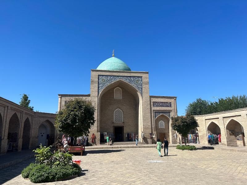 Khast Imam Square