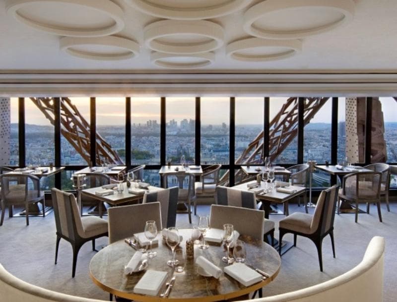 Le Jules Verne Restaurant