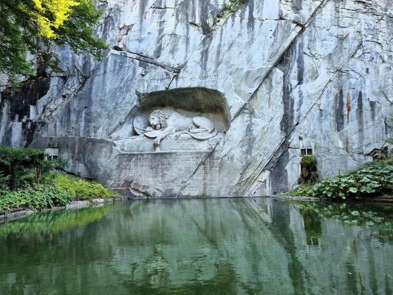 Lion Monument