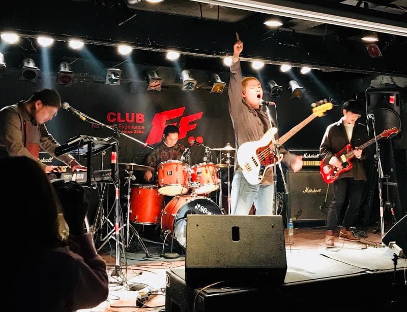 Live Clubs