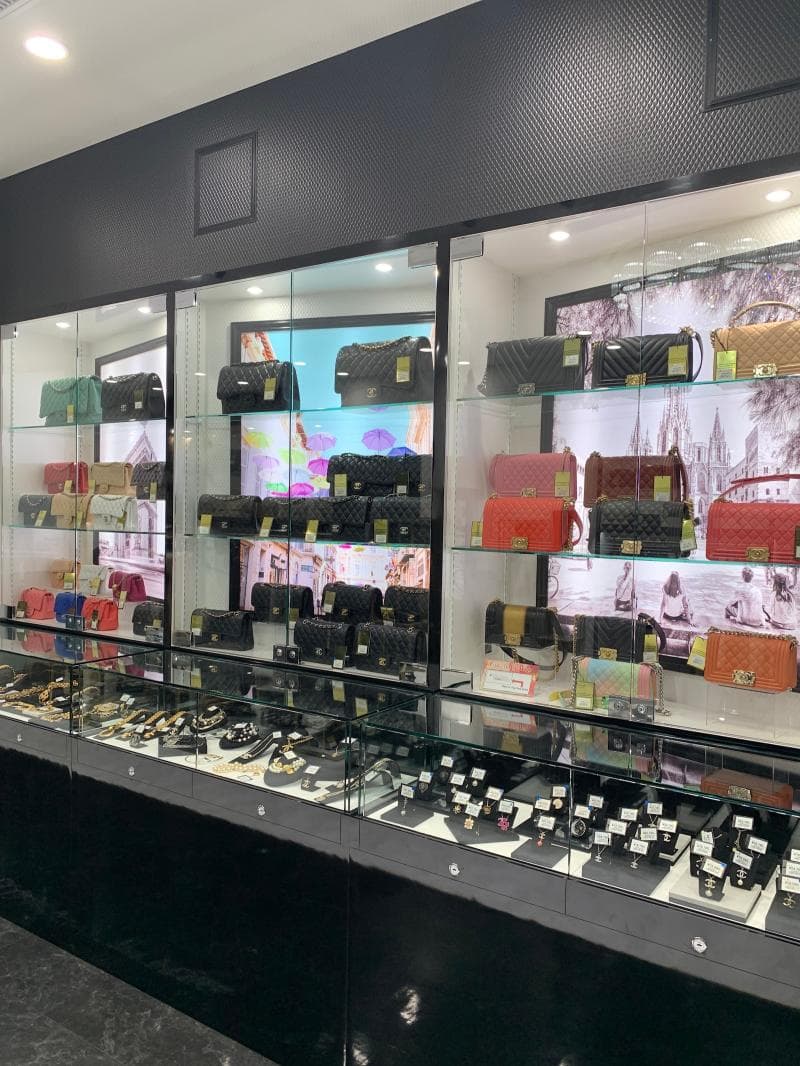 Luxury Boutiques