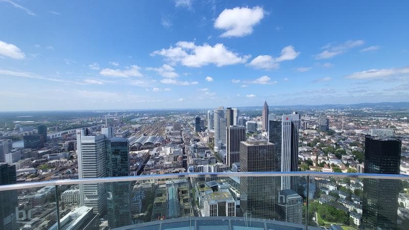 Main Tower Restaurant & Lounge
