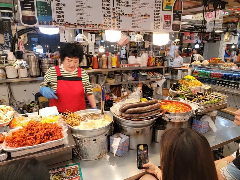 Mayak Gimbap Shops