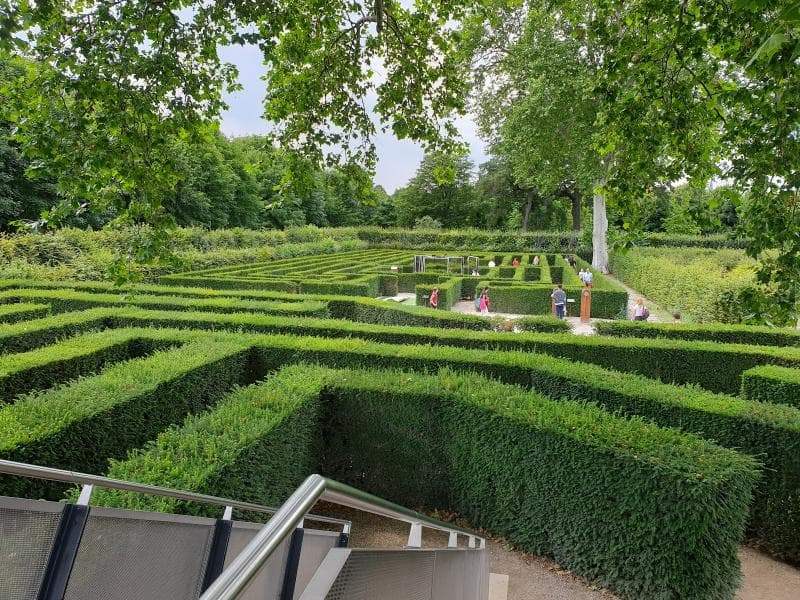 Maze & Labyrinth