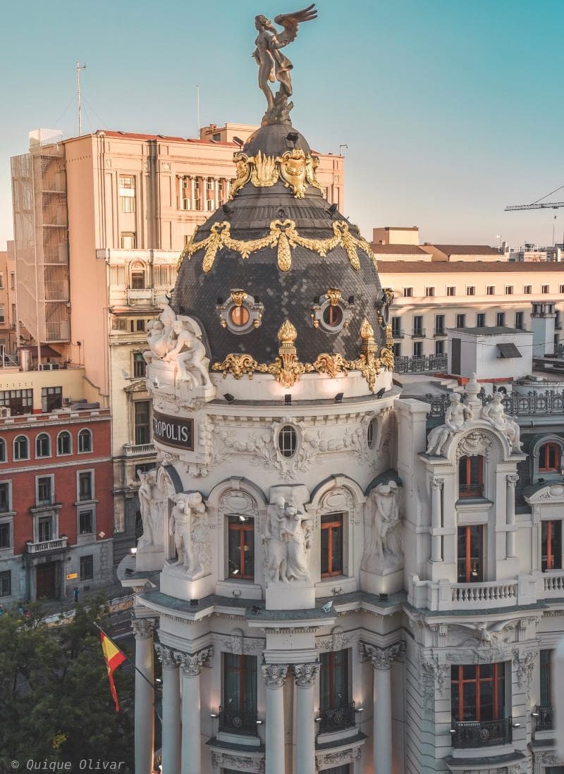 Metropolis Building