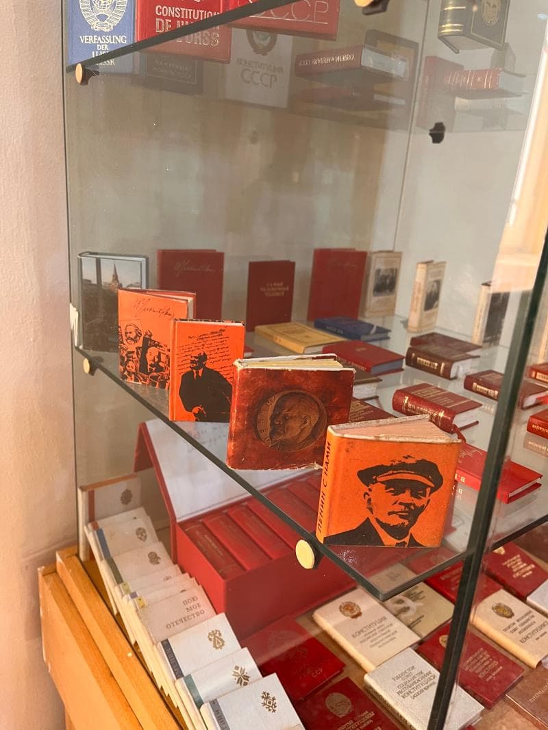 Miniature Book Museum