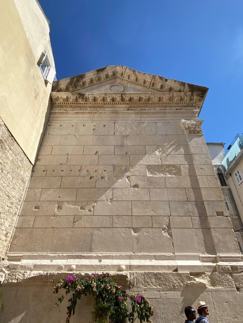 Roman Ceiling