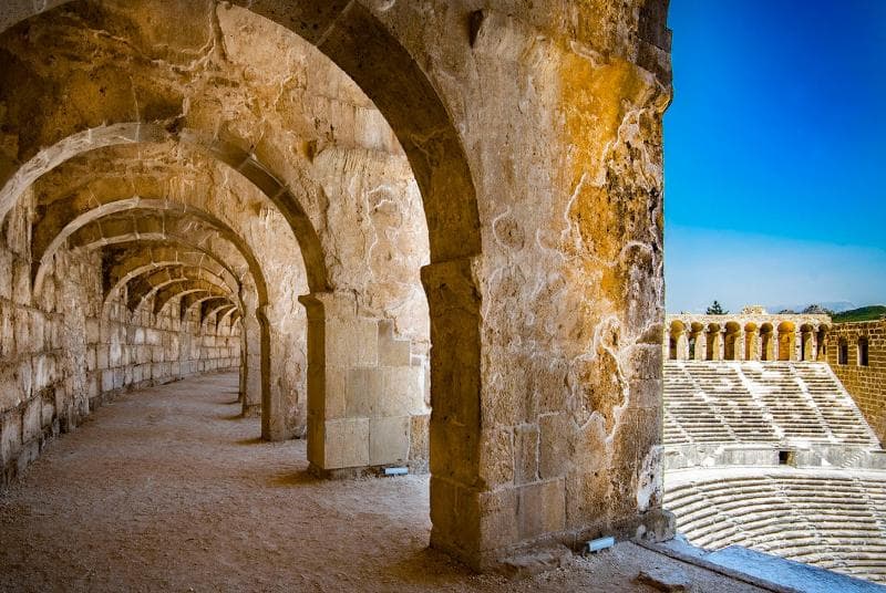Scaenae Frons