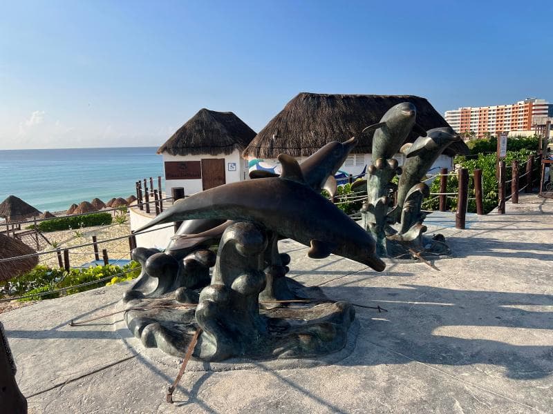 The Cancún Sign
