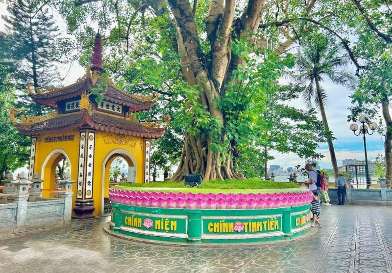 West Lake Waterfront